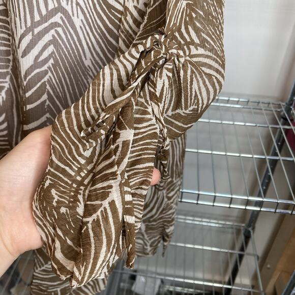 Talbots Women's Sheer Brown Tropical Palm Print Blouse Size XLP Neutral Flowy - Picture 7 of 9